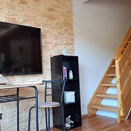 Apartament Mezonetovy V Oscadnici